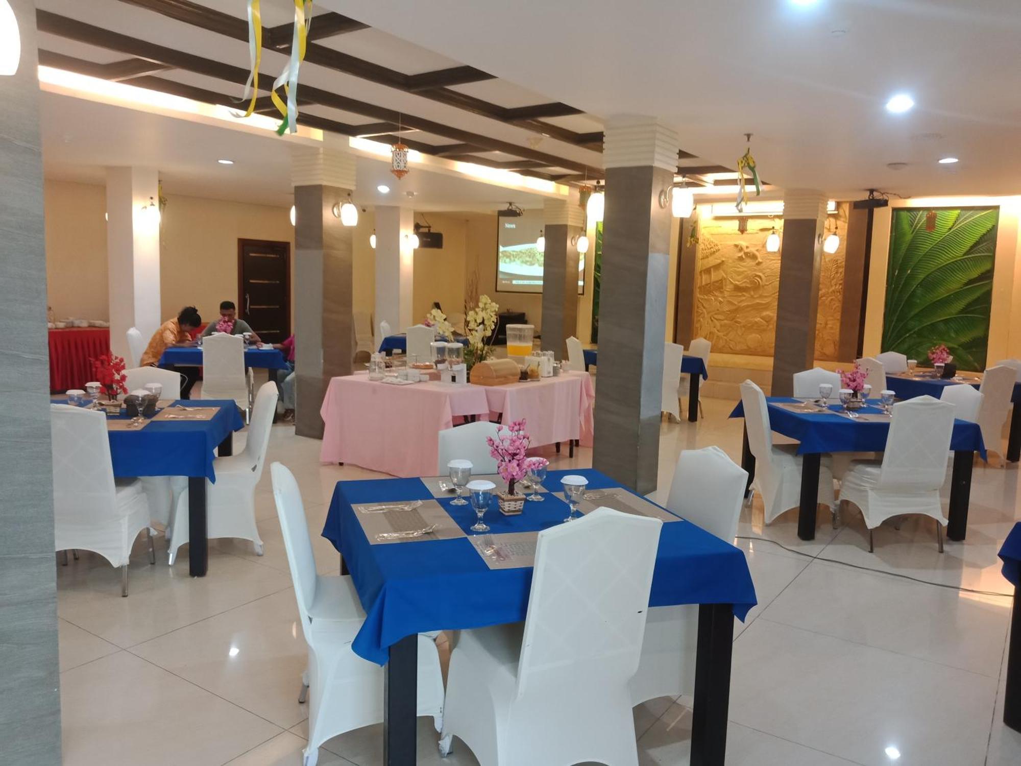 Manise Hotel Ambon Exterior foto